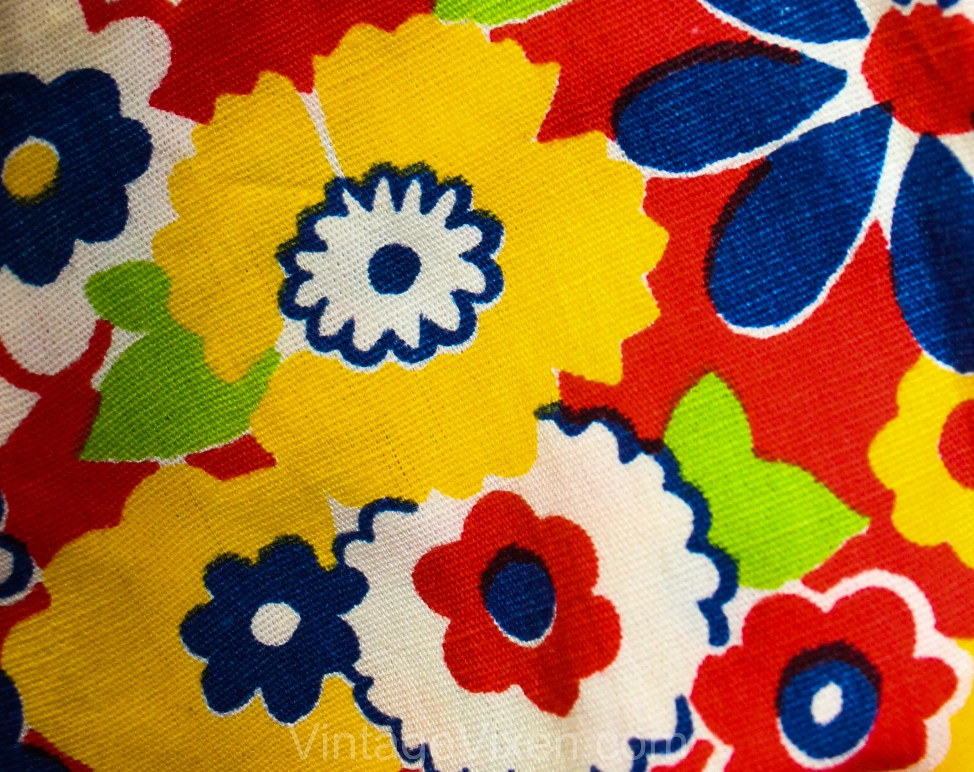 Beach Bunny 1960s Girl's Bikini - Size 10 Childs Swim Wear - Summer Red Psychedelic 60s Daisy Print Two Piece Bathing Suit - Chest 27 to 29